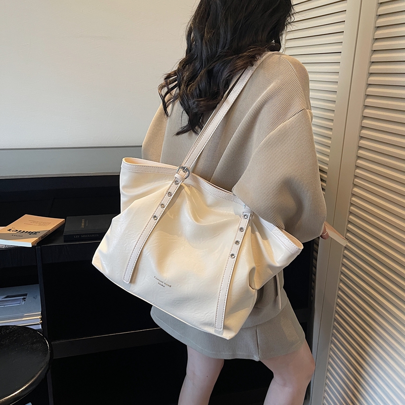 Trendy PU Fermuarlı Çok Yönlü  - Shoulder Bag Structured incelemesi ve fiyatı