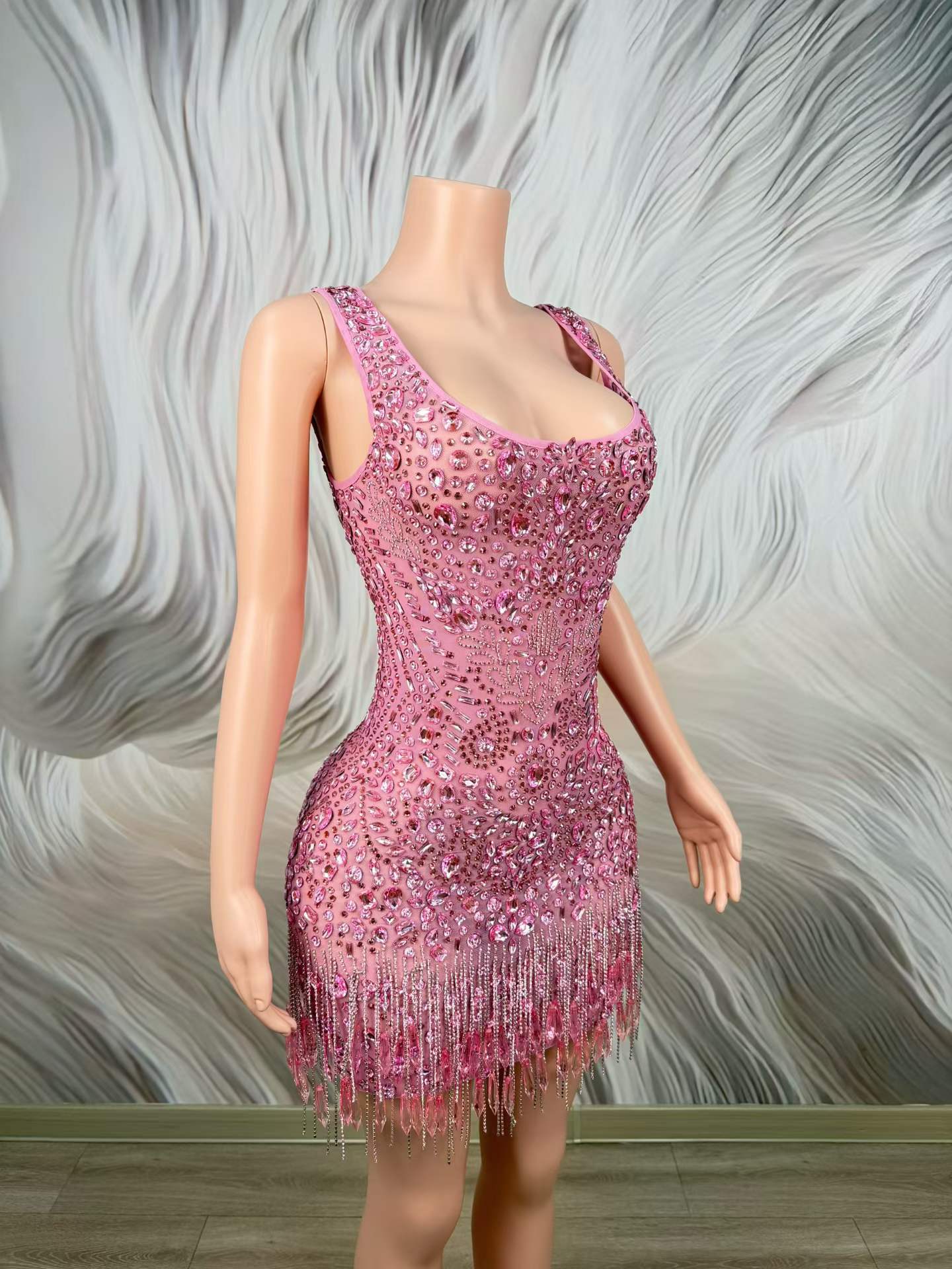 Lüks Işıltılı Pembe Taşlı Elbi - Women Formal Wear Photoshoot incelemesi ve fiyatı