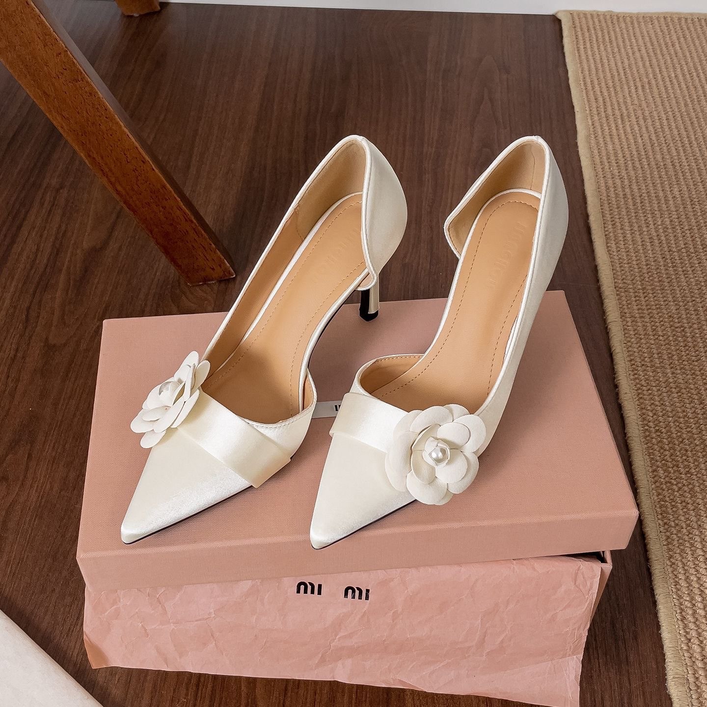 Saten Sivri Burun Stiletto Top - Women Formal Wear On Sale incelemesi ve fiyatı